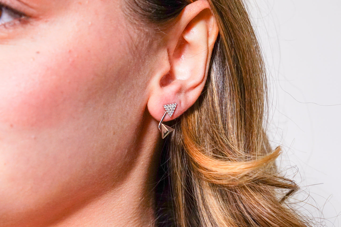 Zirkon Taşlı Gümüş Küpe