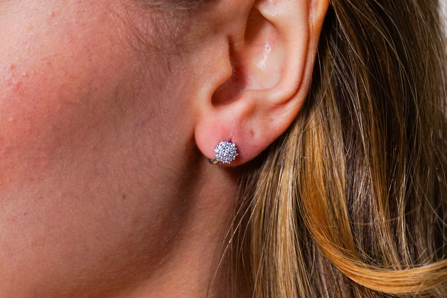 Parlak Zirkon Taşlı Küpe