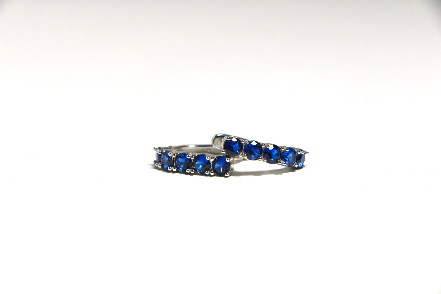 Zirkon Taşlı Küpe