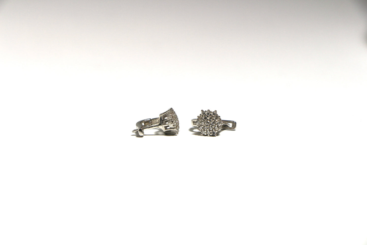 Parlak Zirkon Taşlı Küpe